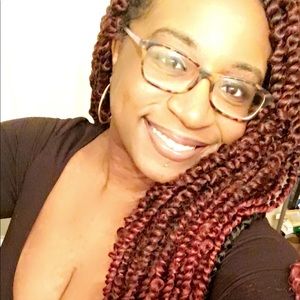 Meet your Posher, Tangi